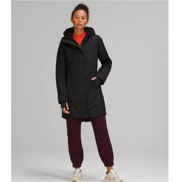 Lululemon Insulated Jacket waterproof size 4 Black RARE NEW CONDITION - Picture 1 of 11
